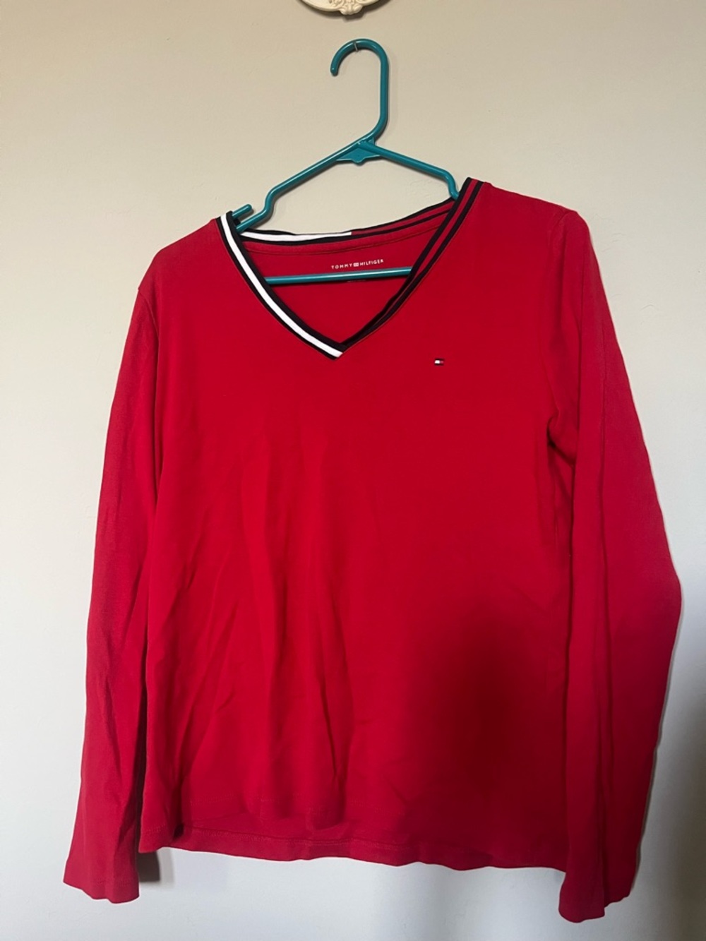 90s vibes Tommy Hilfiger long sleeve